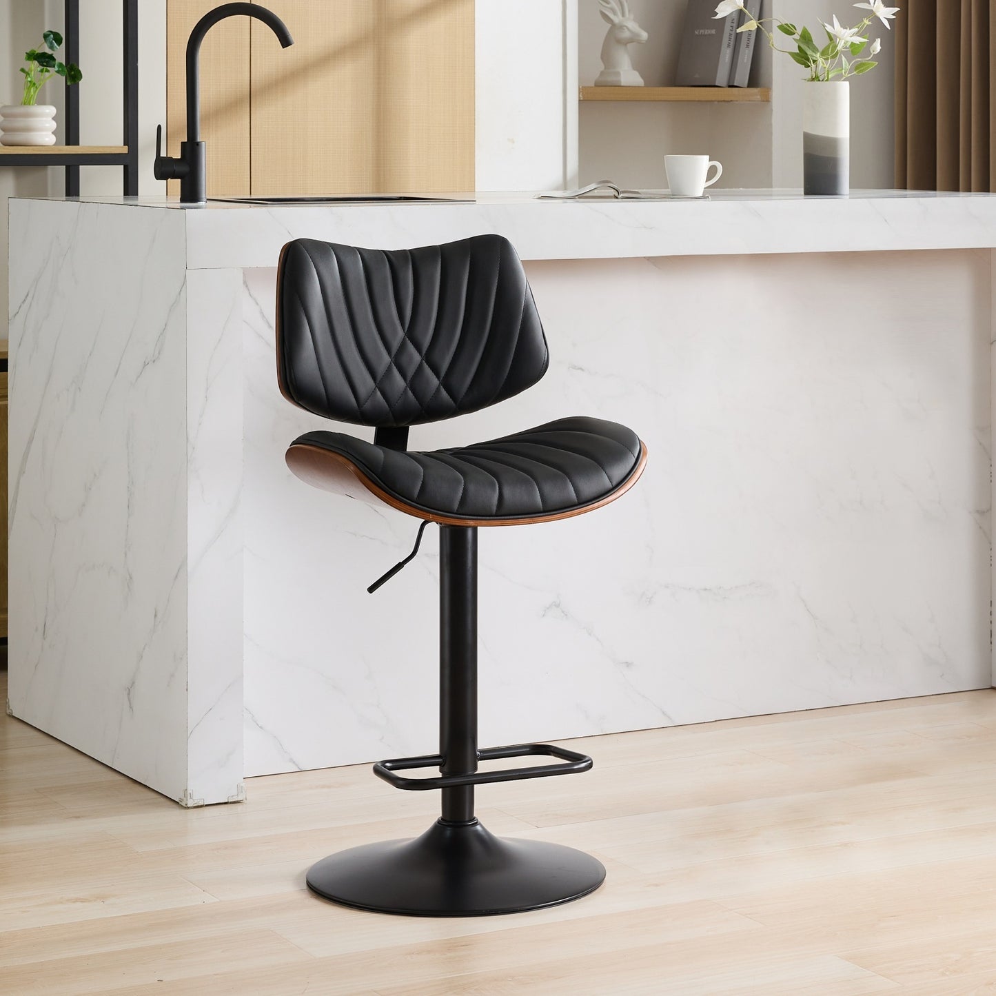 Taburetes de bar de madera curvada de nogal, estilo moderno de mediados de siglo, altura ajustable, tapizados en cuero negro, sillas giratorias de 360° para cocina, comedor o cafetería (1 silla/1 caja), color negro.