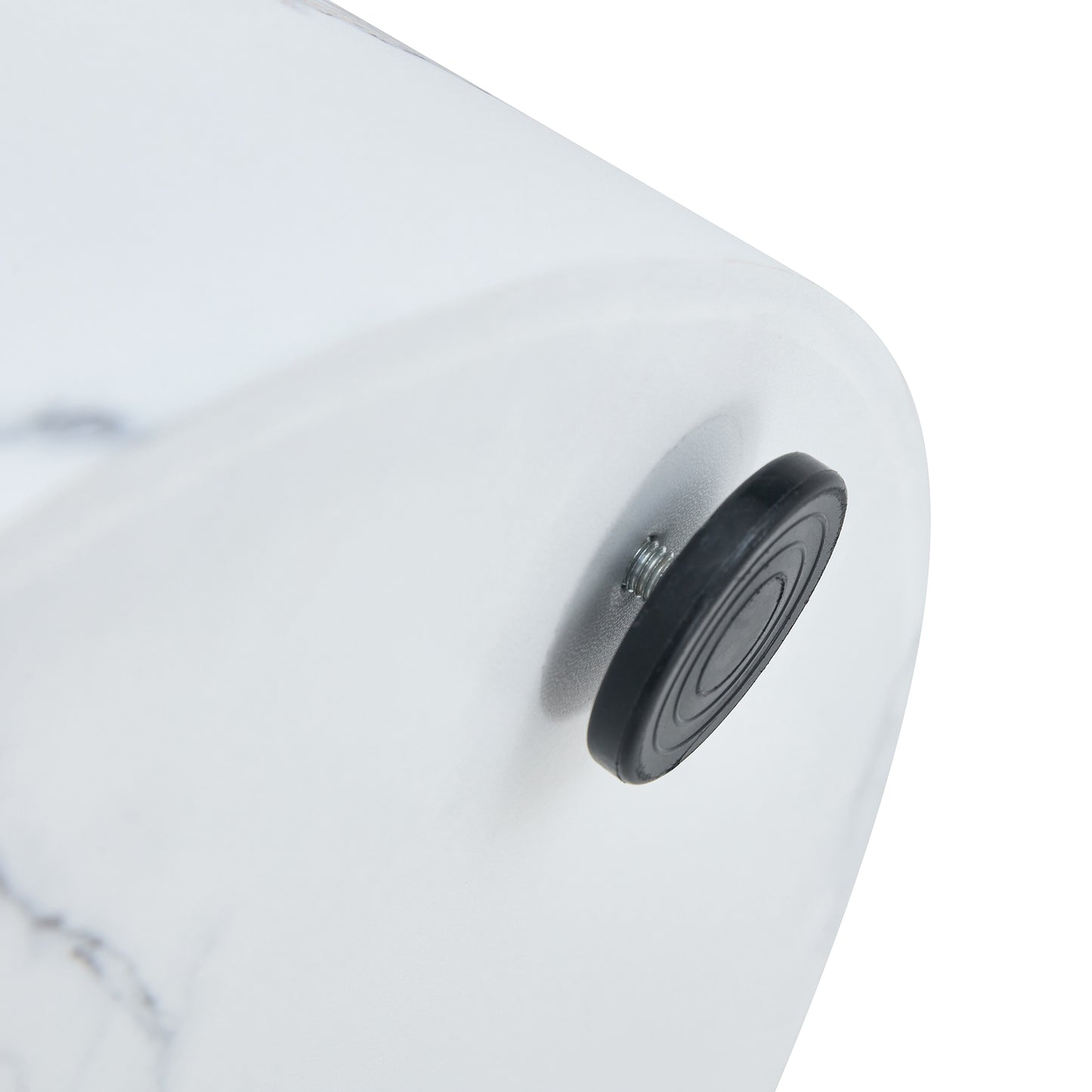The cylindrical table with its patterned design can be easily integrated into a variety of interior styles, from coffee tables to small dining tables, workbenches or makeshift writing desks.