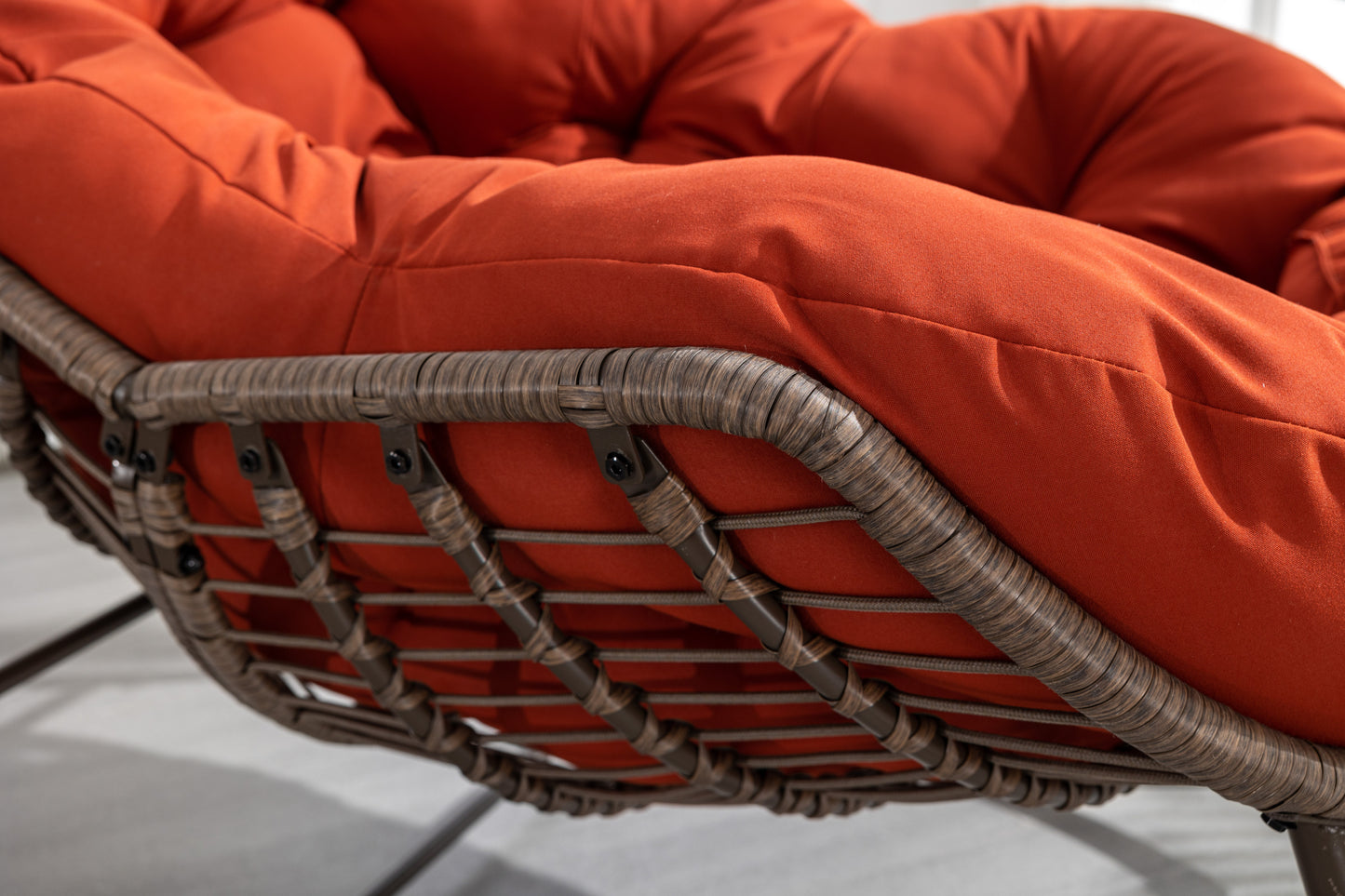 Mecedora de ratán para exterior, con cojín acolchado, reclinable, para porche, sala de estar, patio y jardín, color naranja