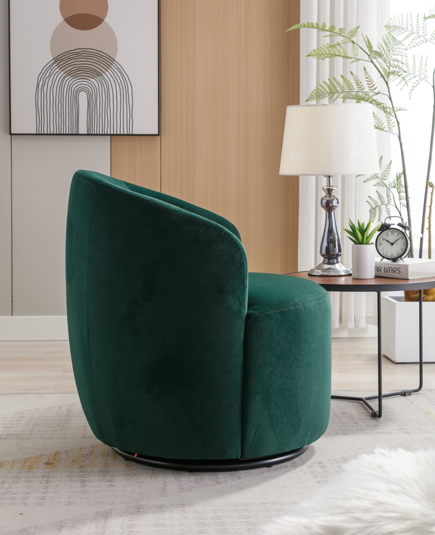 Sillón giratorio de terciopelo con acento tipo barril y aro metálico con revestimiento en polvo negro, color verde