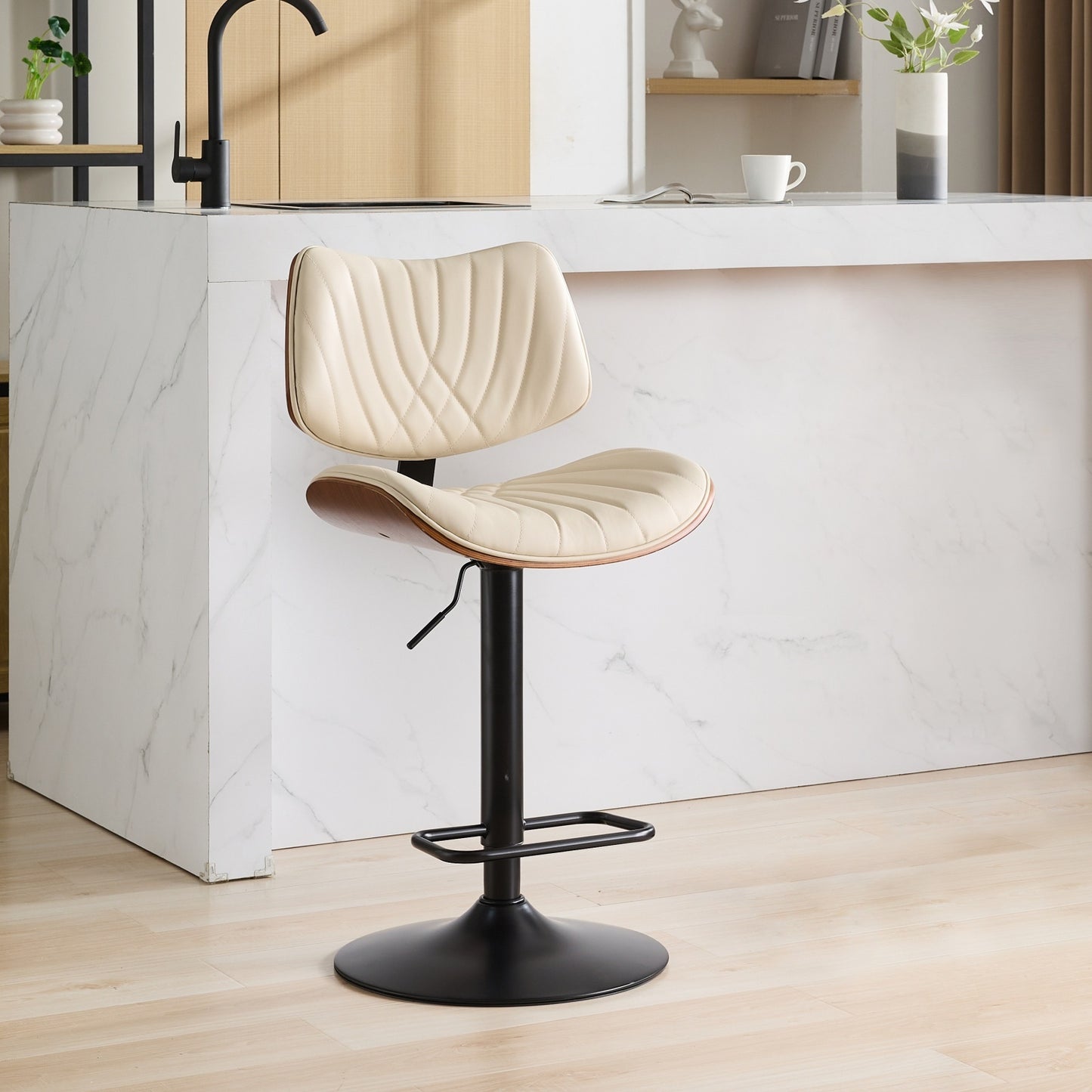 Taburetes de bar de madera curvada de nogal, estilo moderno de mediados de siglo, altura ajustable, tapizados en cuero negro, sillas giratorias de 360° para cocina, comedor o cafetería (1 silla/1 caja), beige