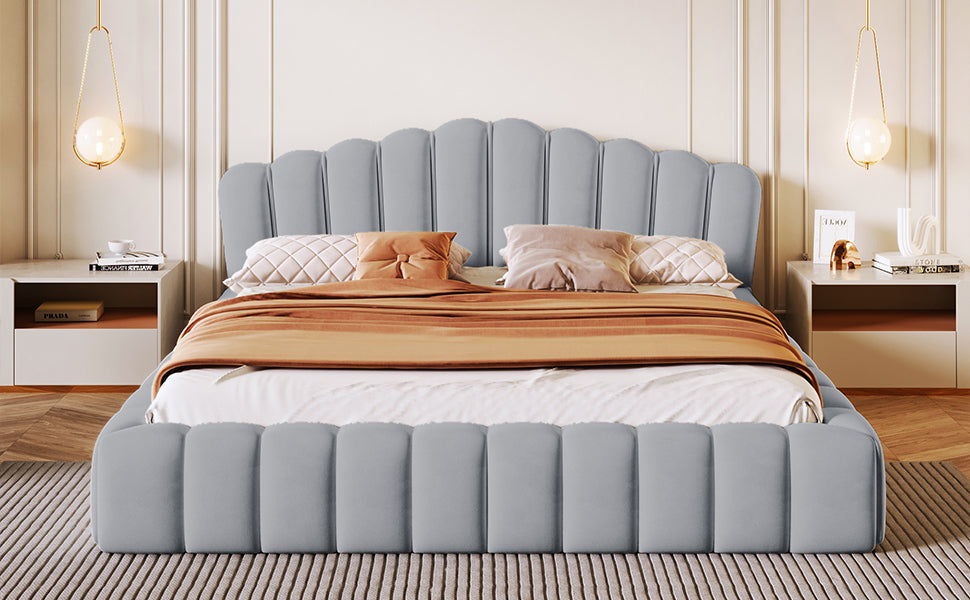 Cama Queen tapizada en terciopelo con marco de suelo y cabecero en forma de concha para dormitorio, sin necesidad de somier, color azul claro