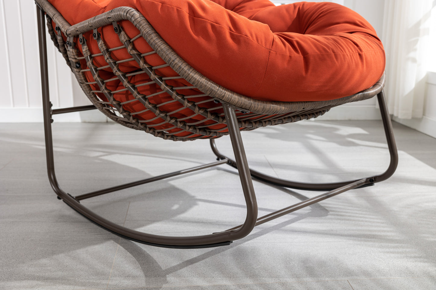 Mecedora de ratán para exterior, con cojín acolchado, reclinable, para porche, sala de estar, patio y jardín, color naranja