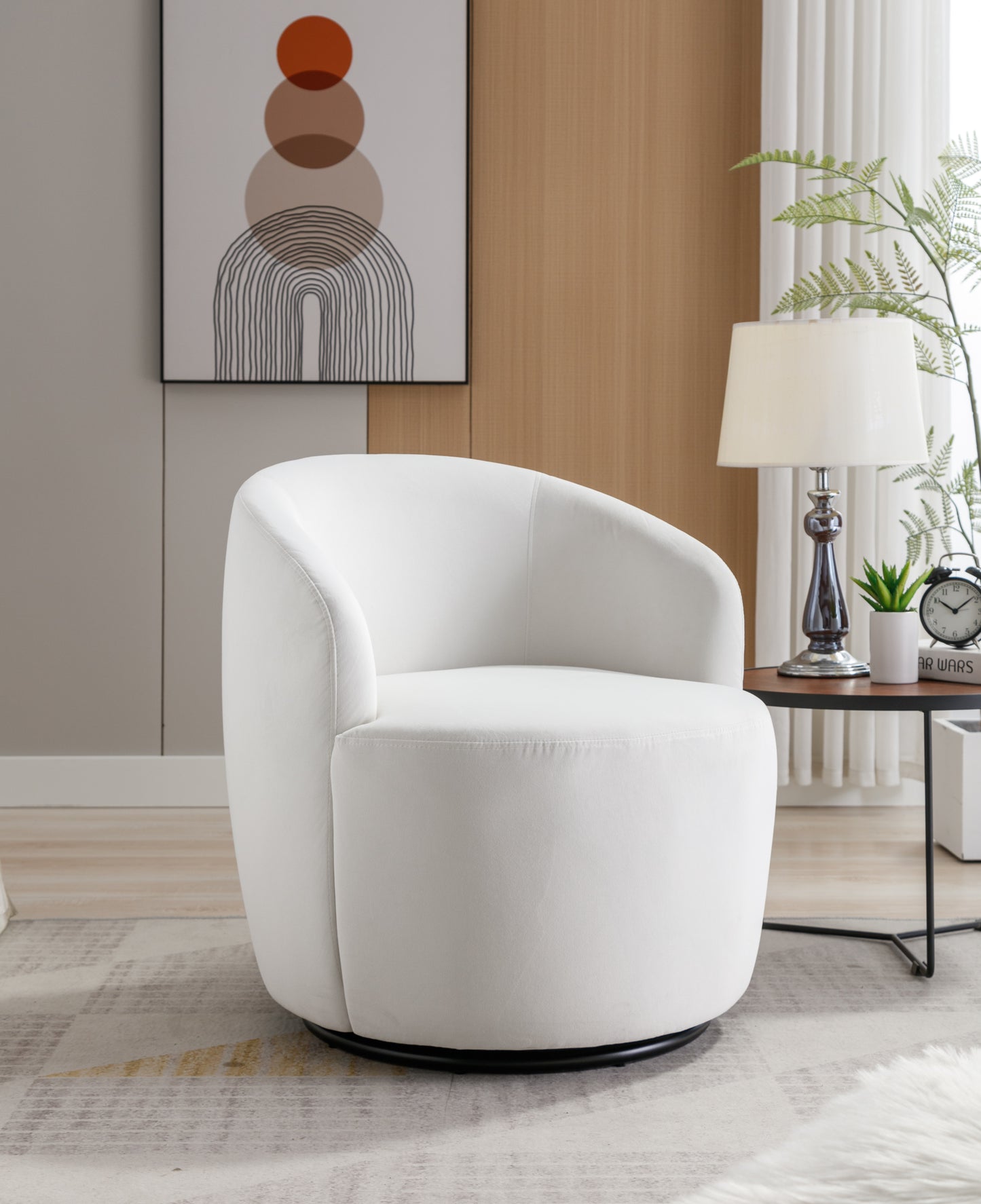 Sillón giratorio de terciopelo con acento tipo barril y aro metálico con recubrimiento en polvo negro, color blanco