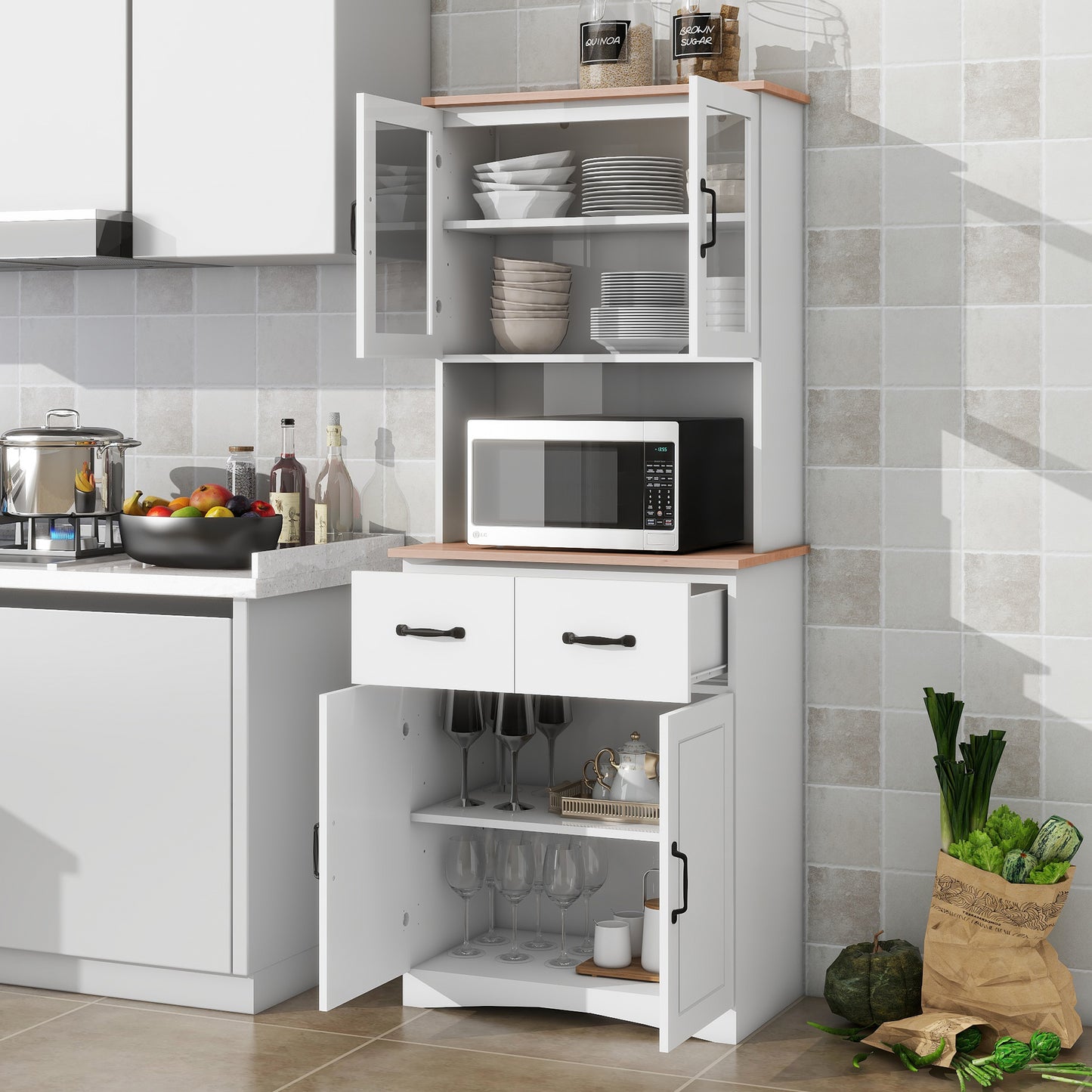 Gabinete de cocina de madera blanco para despensa, armario para microondas con puertas de vidrio enmarcadas y cajón.
