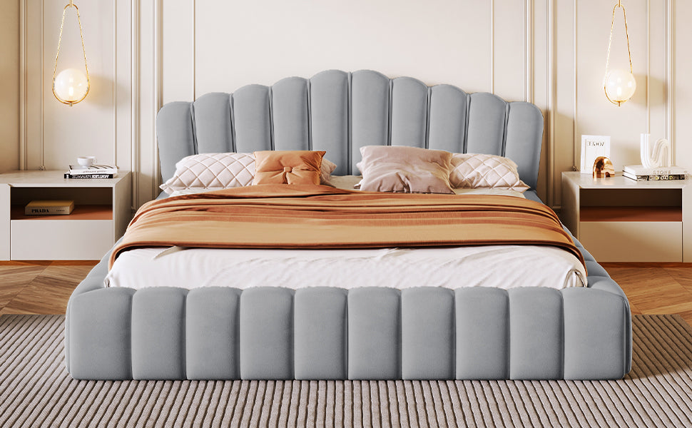 Cama Queen tapizada en terciopelo con marco de suelo y cabecero en forma de concha para dormitorio, sin necesidad de somier, color azul claro